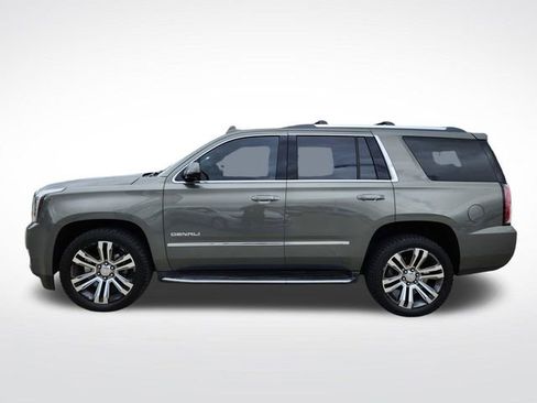 Used 2017 GMC Yukon Denali w/ Open Road Package AWD/4WD image 11