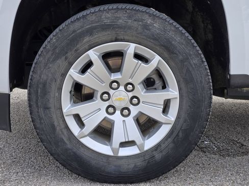 Used 2022 Chevrolet Colorado LT w/ Fleet Safety Package RWD image 12