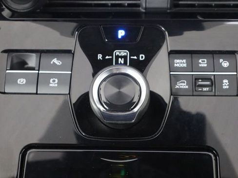 Used 2023 Subaru Solterra AWD image 28
