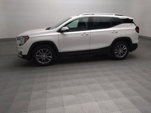 Used 2022 GMC Terrain SLT w/ Tech Package AWD/4WD image 2