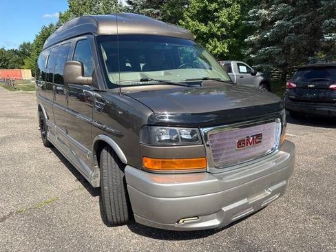 Used 2014 GMC Savana 1500 RWD image 2
