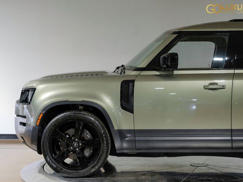 Used 2023 Land Rover Defender 110 SE image 14