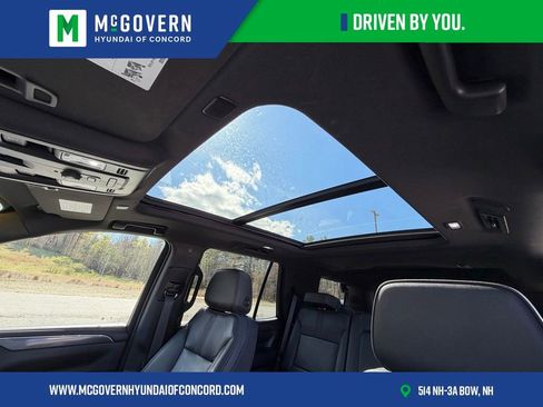Used 2023 Chevrolet Tahoe RST AWD/4WD image 12