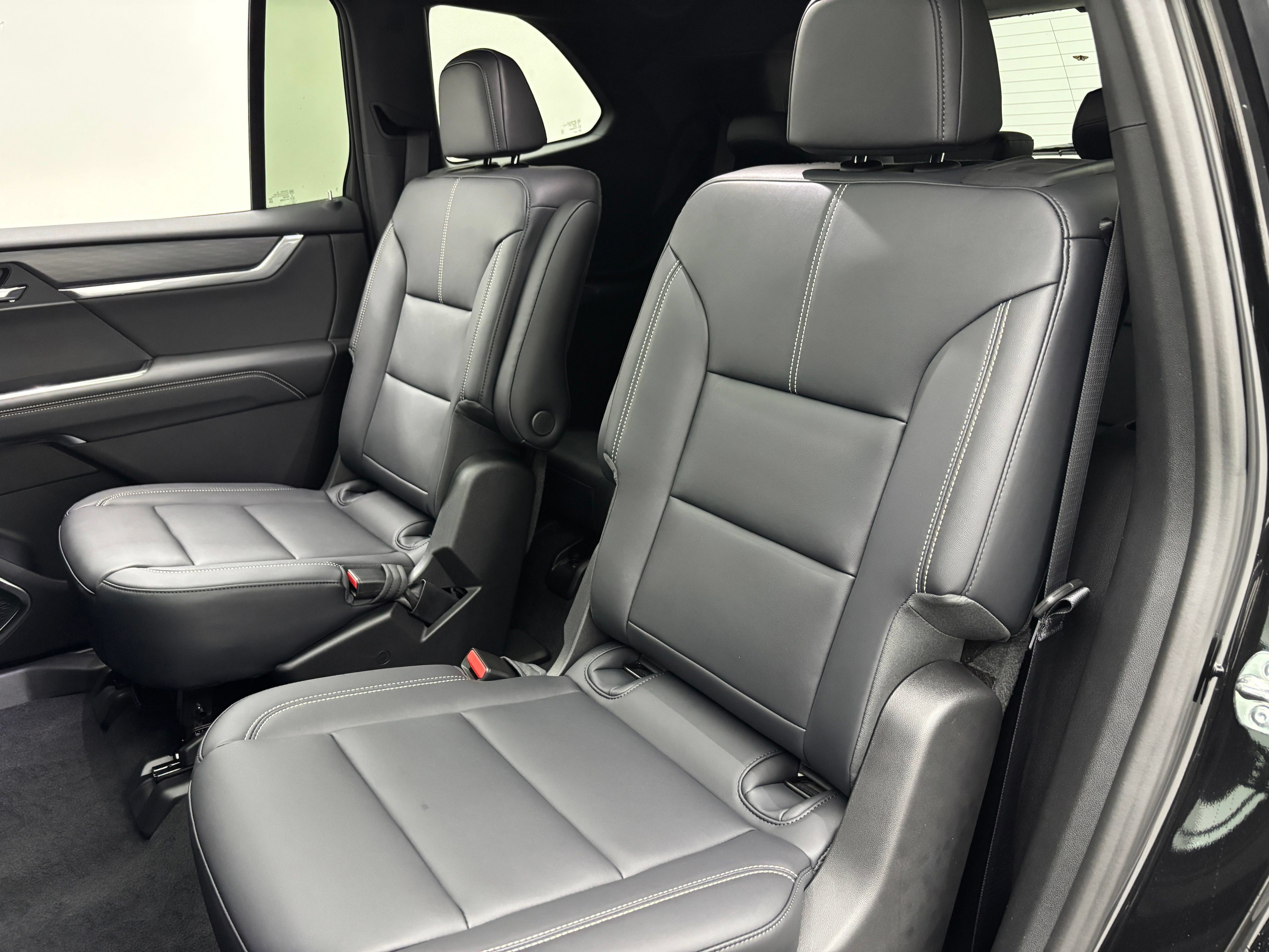 New 2027 GMC Acadia Elevation w/ Black Edition AWD/4WD image 44