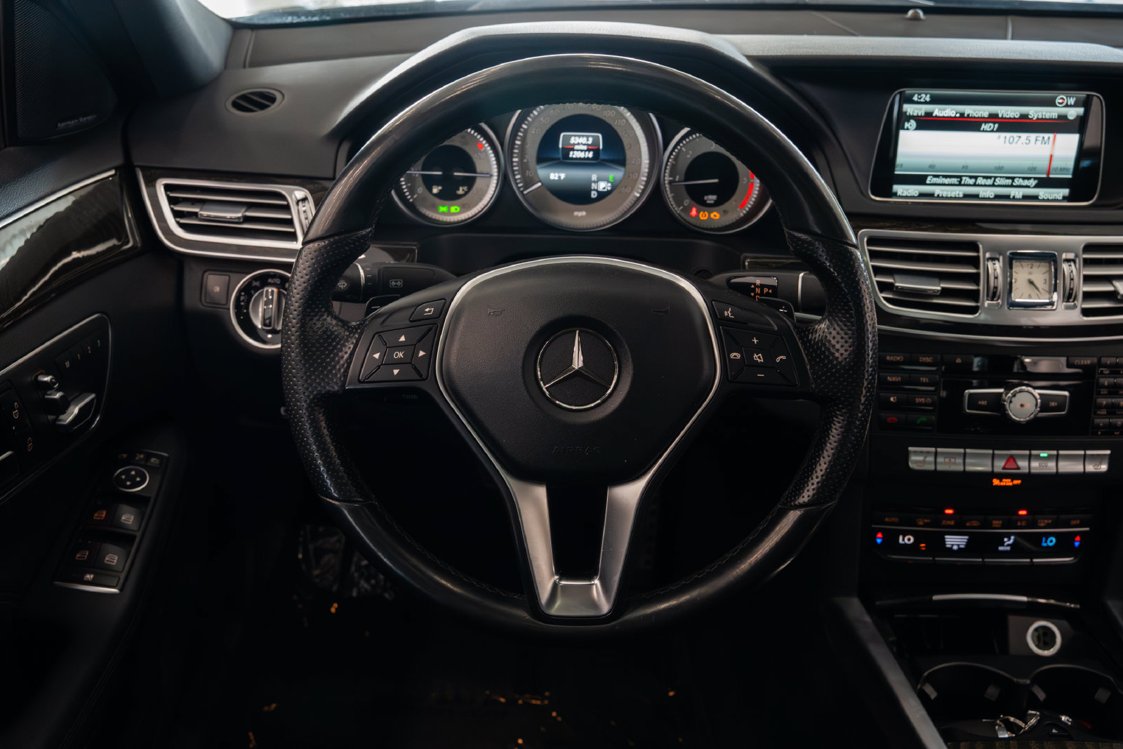 Used 2015 Mercedes-Benz E 250 BlueTEC Sedan image 12