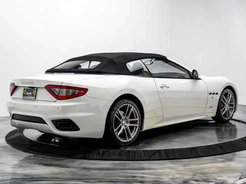 Used 2018 Maserati GranTurismo Sport image 18