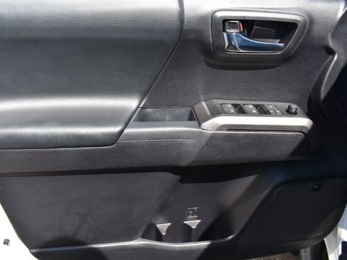 Certified 2021 Toyota Tacoma Limited image 17