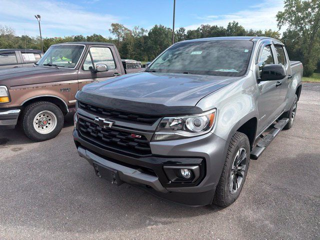 Used 2021 Chevrolet Colorado Z71 w/ Safety Package AWD/4WD image 3