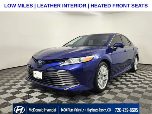 Used 2018 Toyota Camry XLE FWD image 1