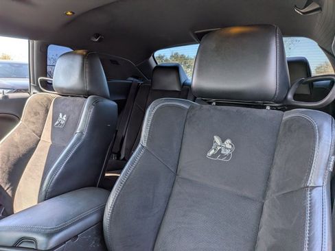 Used 2017 Dodge Challenger R/T Scat Pack w/ Leather Interior Group image 15