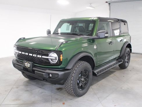 New 2025 Ford Bronco Outer Banks image 3