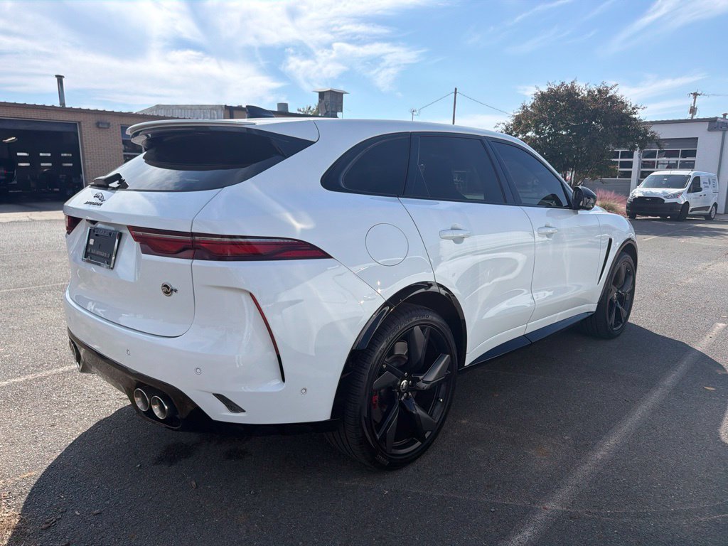 Used 2025 Jaguar F-PACE SVR AWD/4WD image 4