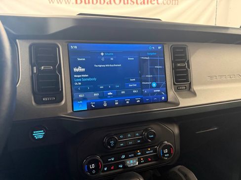 Used 2024 Ford Bronco Outer Banks AWD/4WD image 12