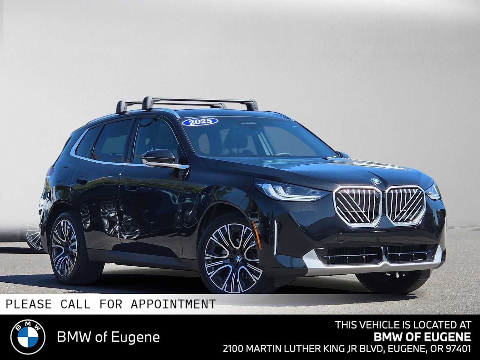 Used 2025 BMW X3 xDrive30i w/ Premium Package AWD/4WD image 2