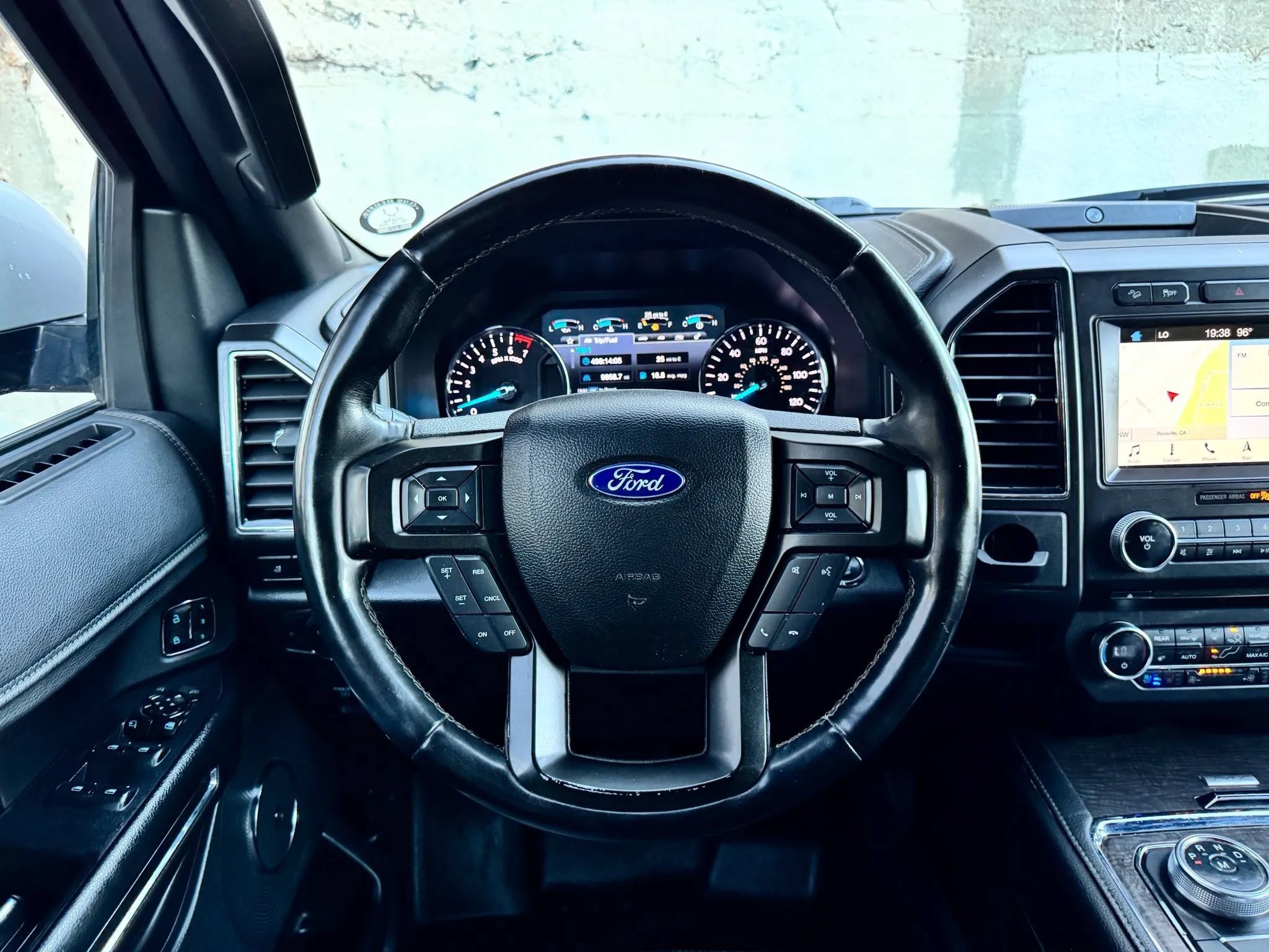 Used 2018 Ford Expedition Max Limited AWD/4WD image 32