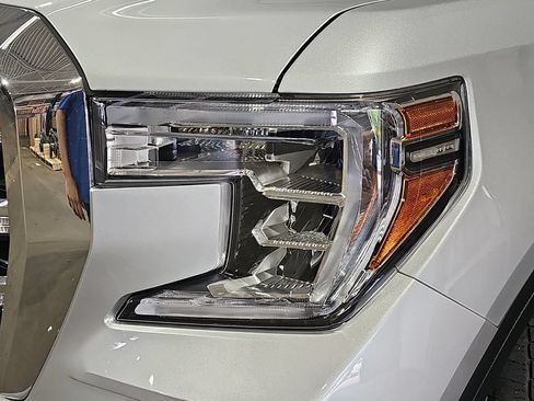 Certified 2020 GMC Sierra 1500 SLE w/ SLE Value Package AWD/4WD image 35