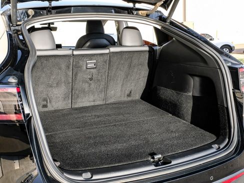 Used 2020 Tesla Model Y Long Range image 45