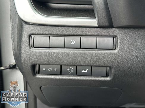 Used 2025 Nissan Rogue SV AWD/4WD image 22