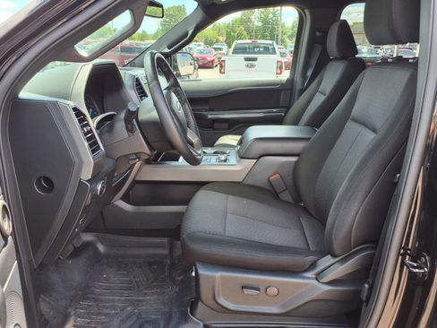 Used 2021 Ford Expedition XLT w/ Black Accent Package image 13