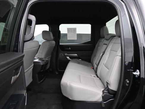 Used 2025 Toyota Tundra SR5 w/ SR5 Premium Package AWD/4WD image 18