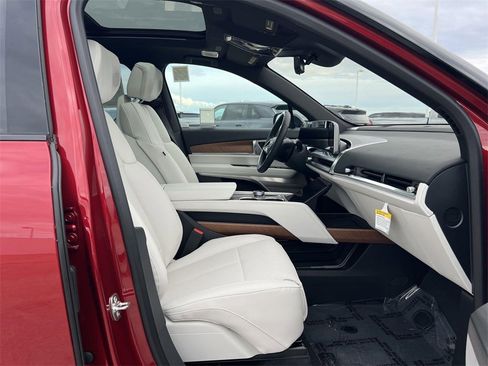 New 2026 Cadillac Vistiq Sport image 35