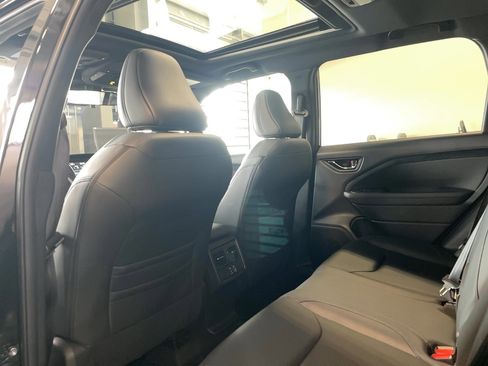 Used 2025 Subaru Forester Limited image 7