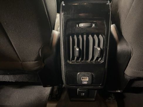 Used 2023 Jeep Compass Sport image 29