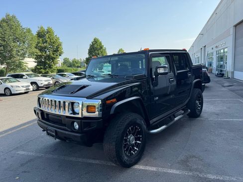 Used 2005 HUMMER H2 SUT w/ Preferred Equipment Group AWD/4WD image 9