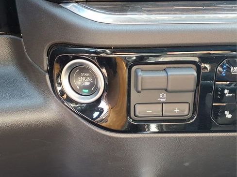 Used 2025 Chevrolet Silverado 1500 LTZ w/ LTZ Premium Package image 10