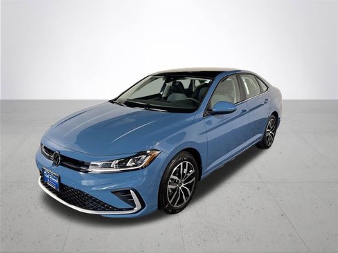 New 2026 Volkswagen Jetta SE image 2