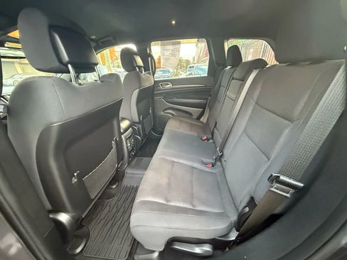 Used 2017 Jeep Grand Cherokee Laredo w/ Quick Order Package 23E image 17