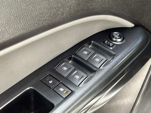 Used 2021 Chevrolet Colorado W/T w/ Custom Special Edition AWD/4WD image 13