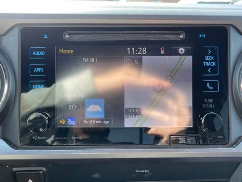 Used 2019 Toyota Tacoma TRD Off-Road AWD/4WD image 9
