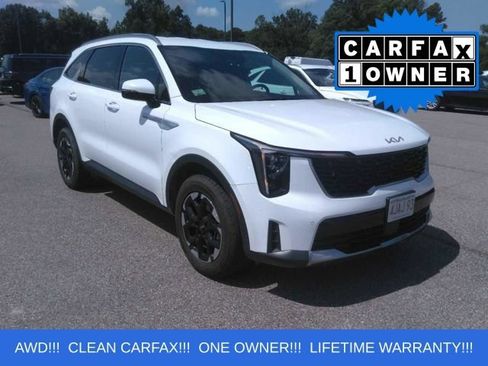 Used 2024 Kia Sorento S AWD/4WD image 1