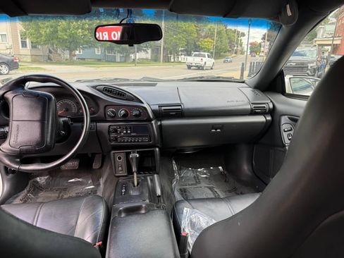 Used 1995 Chevrolet Camaro Z28 RWD image 8