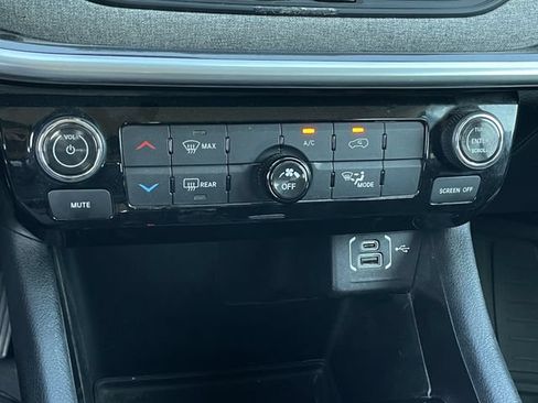 Used 2022 Jeep Compass Latitude AWD/4WD image 20