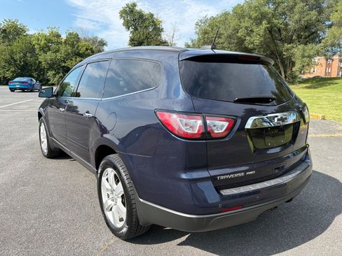 Used 2017 Chevrolet Traverse LT w/ Style and Technology Package AWD/4WD image 7