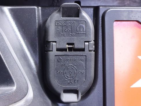 Used 2015 RAM 1500 Big Horn image 35