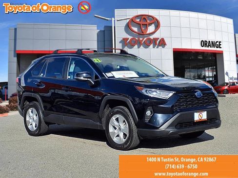 Certified 2021 Toyota RAV4 XLE image 1