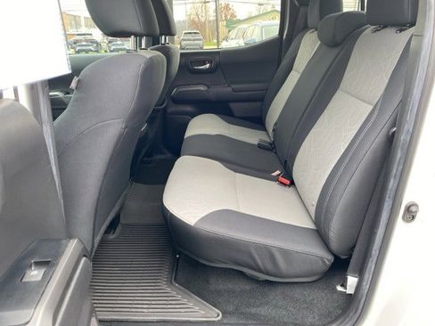 Used 2023 Toyota Tacoma TRD Sport image 49