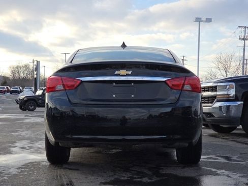 Used 2019 Chevrolet Impala LT w/ LT Convenience Package image 10