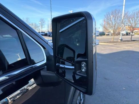 Used 2024 GMC Sierra 2500 Denali w/ Denali Reserve Package image 9