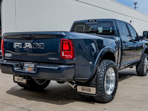 Used 2025 RAM 3500 Longhorn AWD/4WD image 10