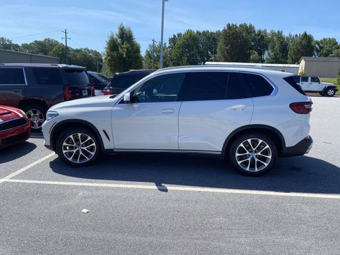 Used 2019 BMW X5 xDrive40i w/ Premium Package 2 AWD/4WD image 4
