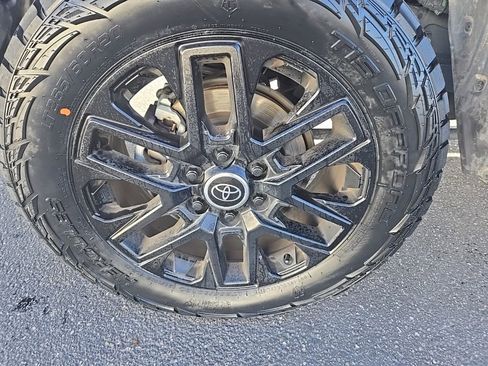 Used 2024 Toyota Tundra Limited image 37