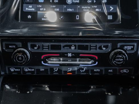 New 2025 Jeep Grand Cherokee Altitude image 23