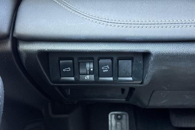 Used 2024 Subaru Outback Touring XT AWD/4WD image 32