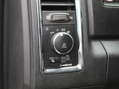 Used 2018 RAM 2500 Laramie w/ Snow Chief Group AWD/4WD image 29