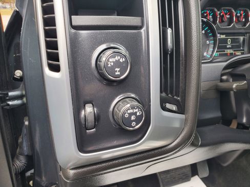 Used 2017 GMC Sierra 1500 SLT w/ SLT Premium Package image 19