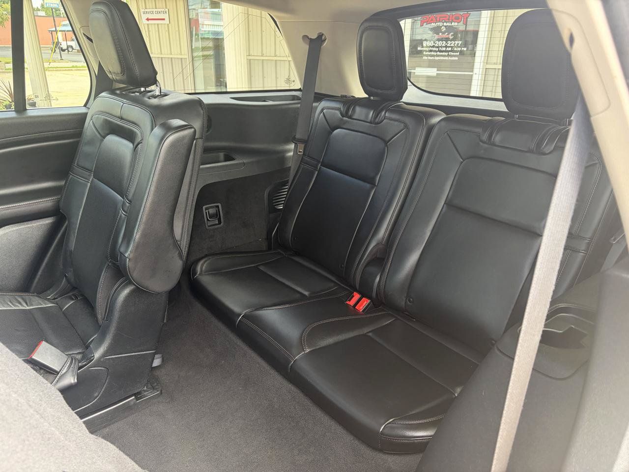 Used 2023 Lincoln Aviator Reserve w/ Class IV Trailer Tow Package AWD/4WD image 9